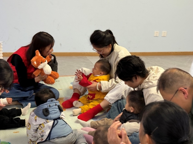 经开区社会工作站办 “亲子欢动” 活动 助力 0-3 岁婴幼儿早期发展