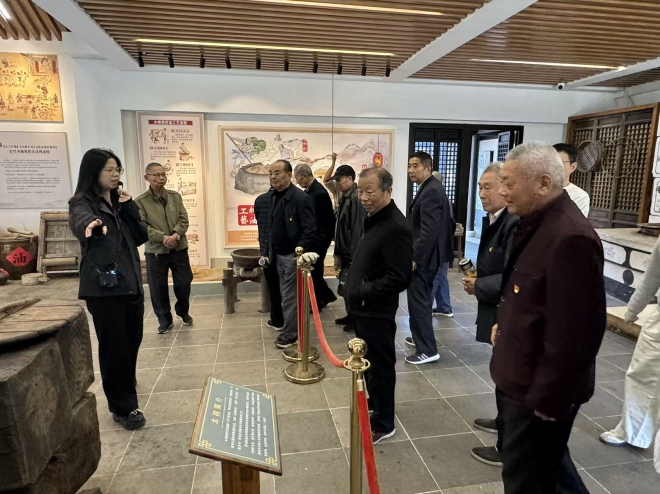 苏州园区闻涛苑社区：锤炼廉洁作风 筑牢党建根基