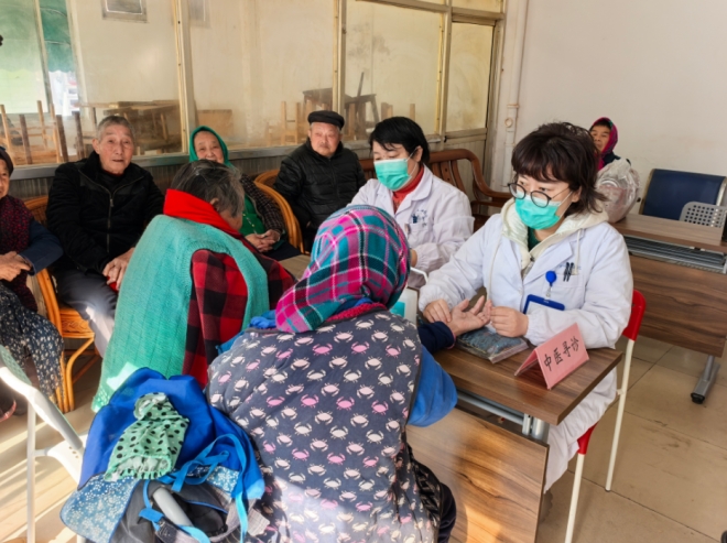 苏州园区吴淞社区名医坐诊“吴里厢”，中医服务暖邻心