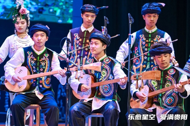 “星星的孩子”艺术关爱行动公益会在贵州交通职业大学成功举办