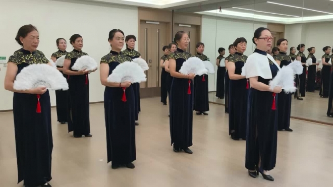 让优雅成为日常,苏州园区澜溪社区举办形体训练系列课 让优雅成为日常,苏州园区澜溪社区举办形体训练系列课