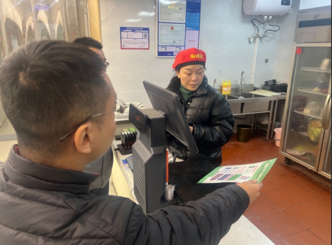 苏州园区汀兰社区开展餐饮店厨余垃圾分类宣传活动 苏州园区汀兰社区开展餐饮店厨余垃圾分类宣传活动