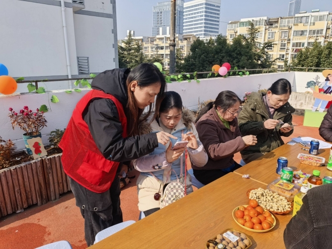 “时光家园”暖登云：邻里互助点亮社区幸福微光