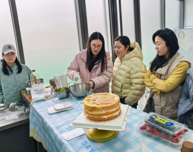 苏州园区云溪社区“西点制作”公益课堂圆满结课