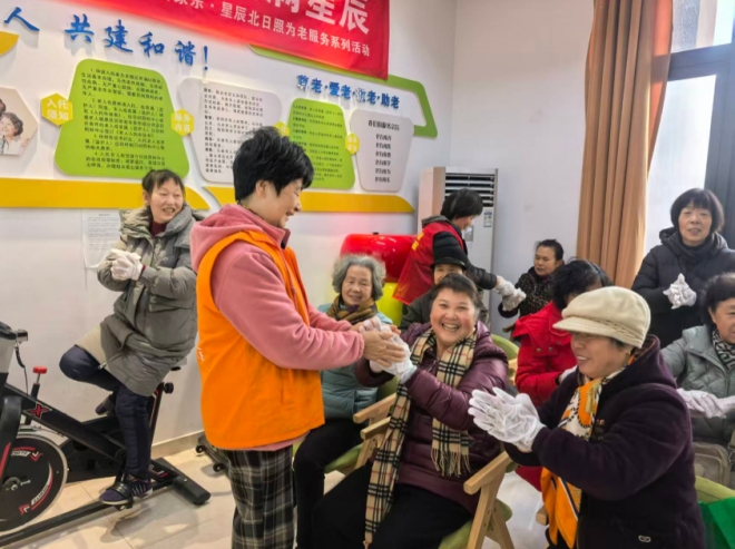 苏州园区星辰北社区:指尖焕新 情暖夕阳 苏州园区星辰北社区:指尖焕新 情暖夕阳