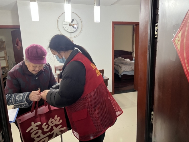 “‘兴’福‘粥’到‘浦’写新春”，苏州园区兴浦社区开展庆腊八迎新春活动