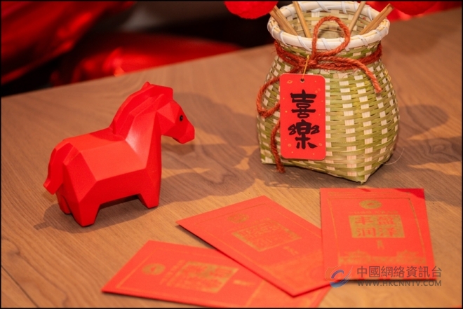 一口必胜启新岁！必胜客“西餐厅里的开运中国年”，解锁年味新仪式