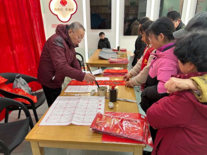 苏州园区云溪社区：年货飘香迎新春，便民服务暖人心