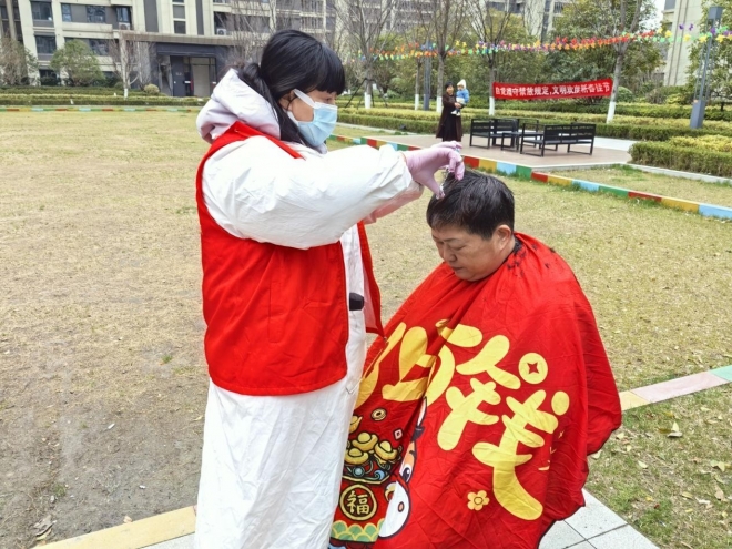 三月春“锋”暖,烟火聚邻里!苏州相城泰元社区开展志愿服务活动 三月春“锋”暖,烟火聚邻里!苏州相城泰元社区开展志愿服务活动