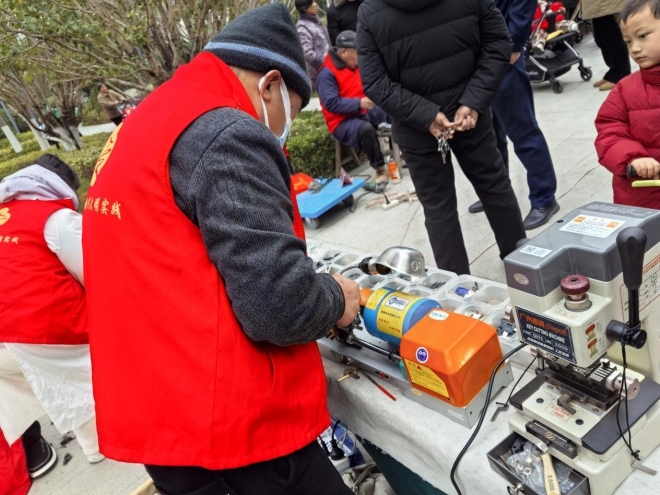 三月春“锋”暖,烟火聚邻里!苏州相城泰元社区开展志愿服务活动 三月春“锋”暖,烟火聚邻里!苏州相城泰元社区开展志愿服务活动