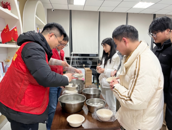 苏州园区菁华社区：集宿区里“闹”元宵 青年乐享“家”滋味