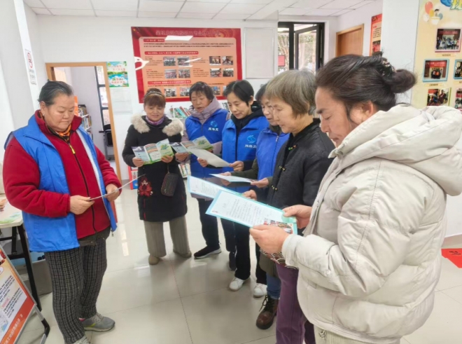 苏州园区星辰南社区开展“平安绿色闹元宵 文明新风入社区”垃圾分类宣传活动