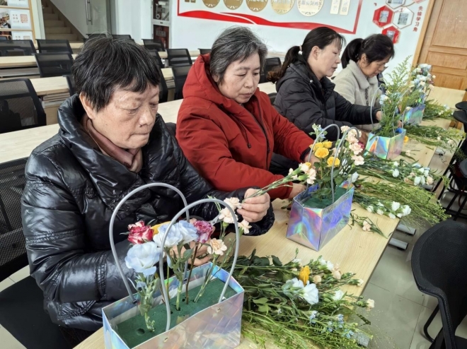 以花传情致敬“她力量”，志愿芳华共筑幸福家！苏州相城举办"花漾志愿·巾帼赋能"妇女节主题活动