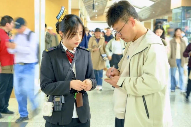 830万人次!苏州地铁清明假期总客流创新高 830万人次!苏州地铁清明假期总客流创新高