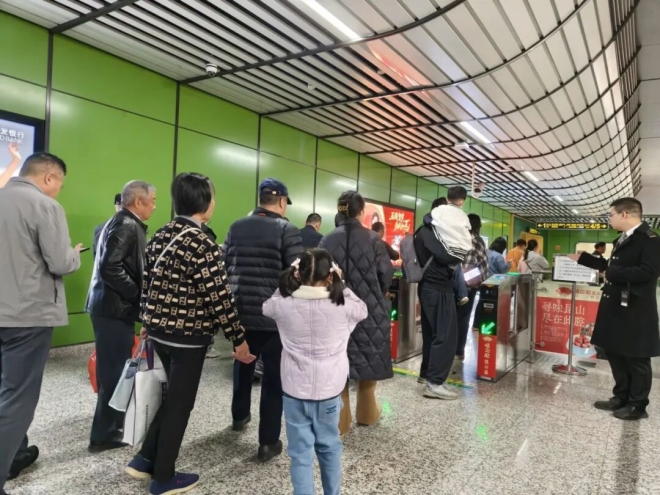 830万人次!苏州地铁清明假期总客流创新高 830万人次!苏州地铁清明假期总客流创新高