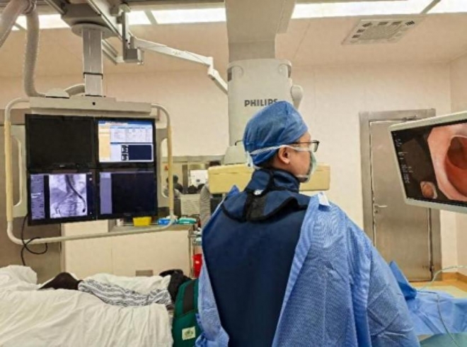 苏州市中医医院：仁心巧技破困局，内镜引流解急症