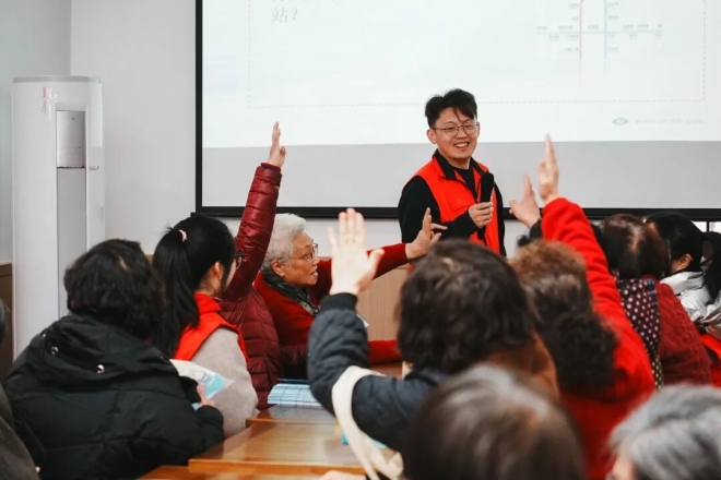 1000名志愿者坚守一线，温暖苏州“五一”出行路