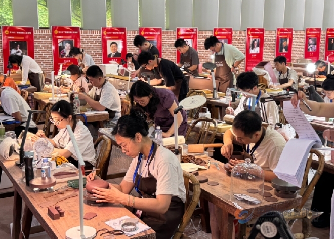 连续21年举办手工制陶大赛，宜兴丁蜀成校致力培养专业合格陶业人才
