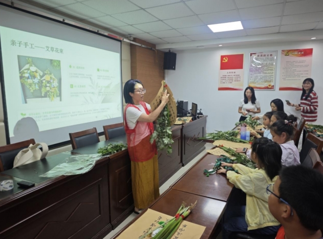 “浓情端午,童心相伴”,苏州园区兴浦社区举办端午亲子主题活动 “浓情端午,童心相伴”,苏州园区兴浦社区举办端午亲子主题活动