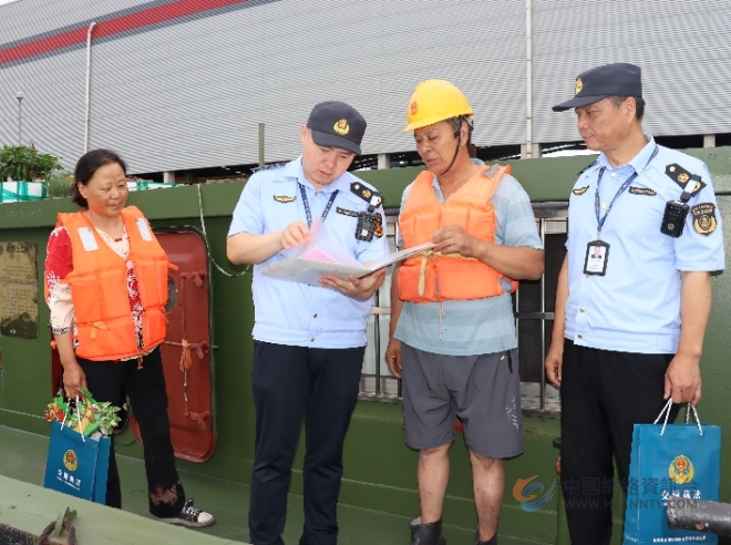 江苏盐城交通综合执法端午融合温情护安康 江苏盐城交通综合执法端午融合温情护安康