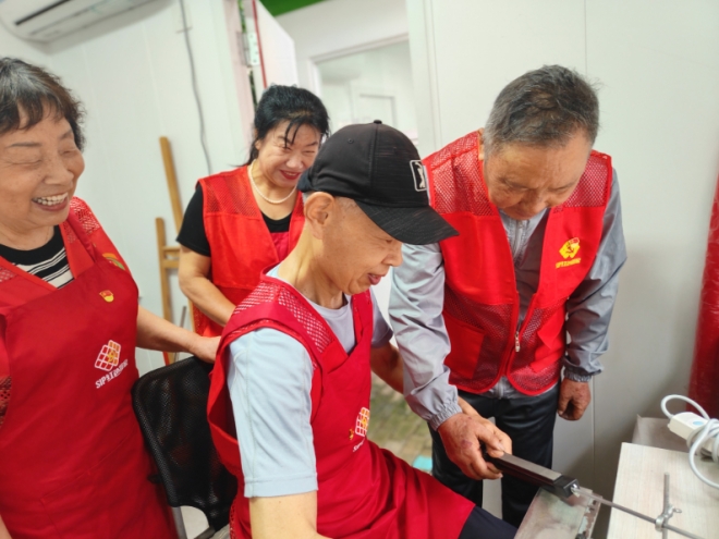 苏州园区锦溪北社区：细心服务“一老一小”，党群携手迎七一