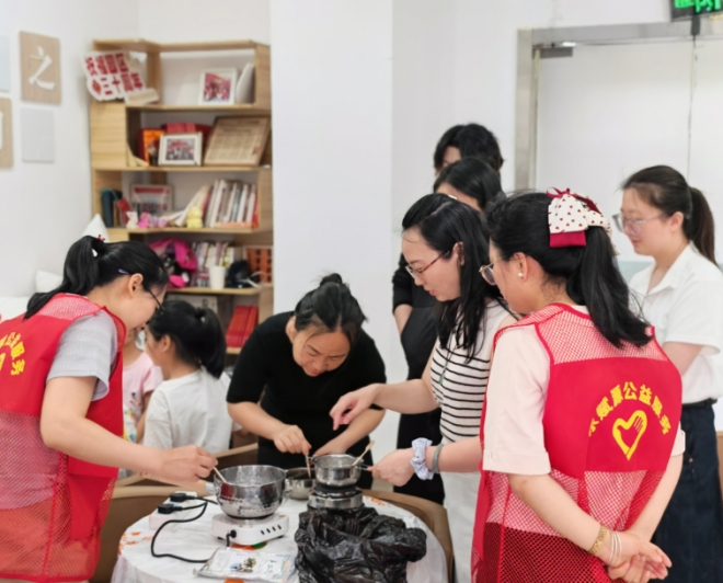 苏州园区星辰北社区开展“青创课堂·啡享时光”咖啡技能体验活动
