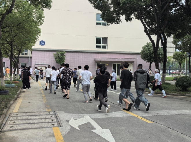 防患未“燃”,平安“宿”心!苏州园区西洛巷社区开展群策集宿区消防演习 防患未“燃”,平安“宿”心!苏州园区西洛巷社区开展群策集宿区消防演习