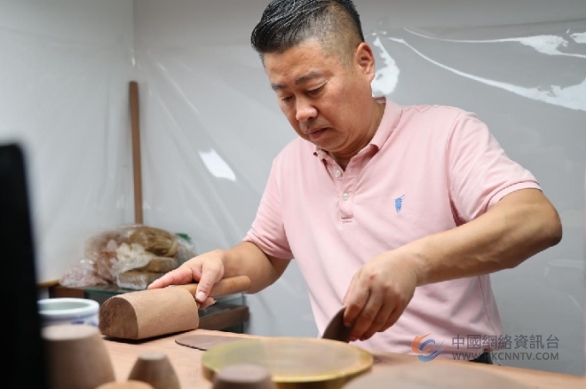 张伟军:大巧若拙,自有乾坤在壶中 张伟军:大巧若拙,自有乾坤在壶中
