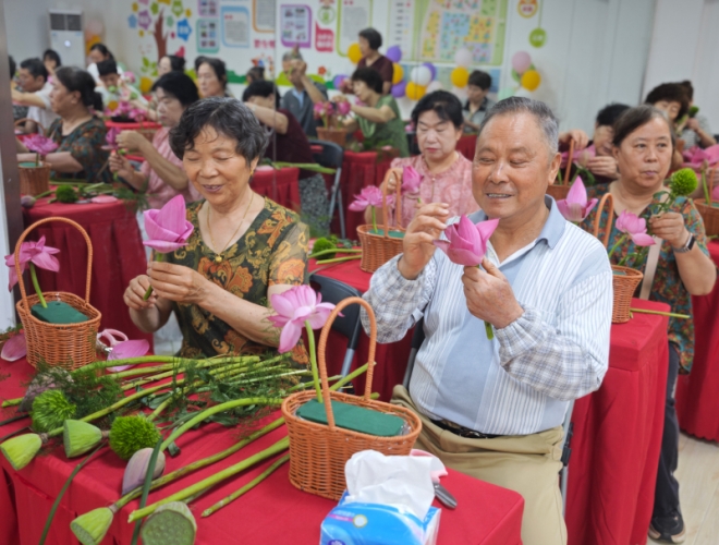苏州园区锦溪北社区:荷香润初心 廉洁伴我行 苏州园区锦溪北社区:荷香润初心 廉洁伴我行