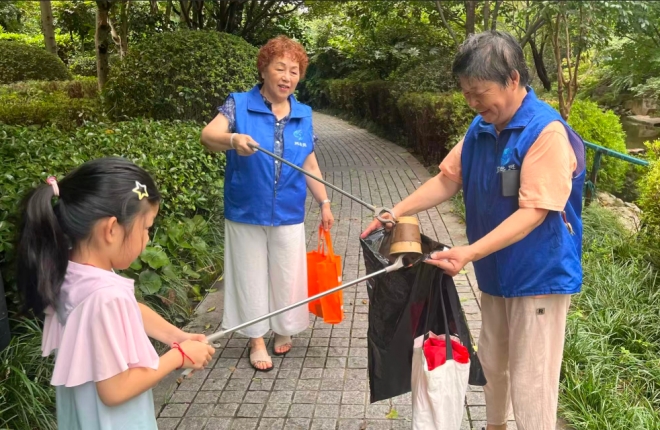 苏州园区星辰南社区开展垃圾分类志愿活动 苏州园区星辰南社区开展垃圾分类志愿活动
