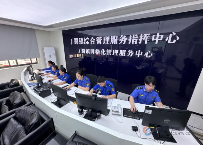 季益顺携宜兴青促会青年代表走进丁蜀城管送清凉