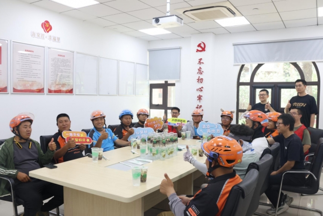苏州园区西洛巷社区：凝“新”聚力送清凉，暖心服务不打烊