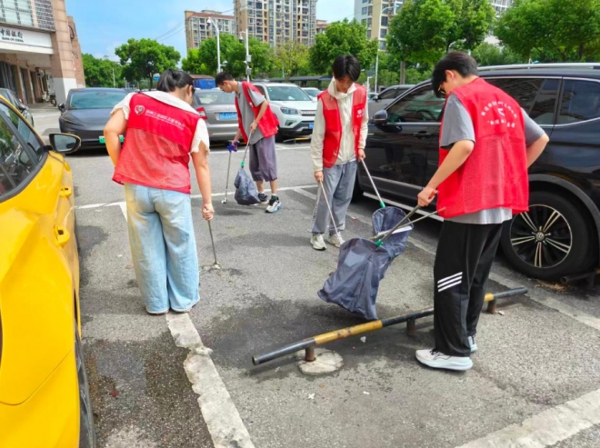 台风天后再整治，苏州园区兴浦社区洁净家园展新姿