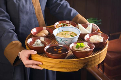 吃南京菜到老城砖，烟火里传承地道金陵味