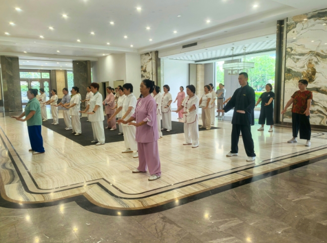 苏州园区丰茂社区:激活“能人库”传帮带,太极切磋护银龄健康 苏州园区丰茂社区:激活“能人库”传帮带,太极切磋护银龄健康