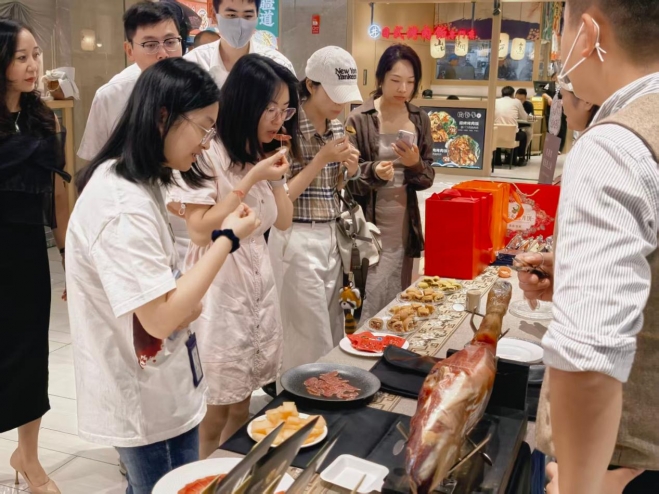 跨越千里的风味之约,彩云宣携滇东北非遗“老浦家”宣威火腿进驻苏州 跨越千里的风味之约,彩云宣携滇东北非遗“老浦家”宣威火腿进驻苏州