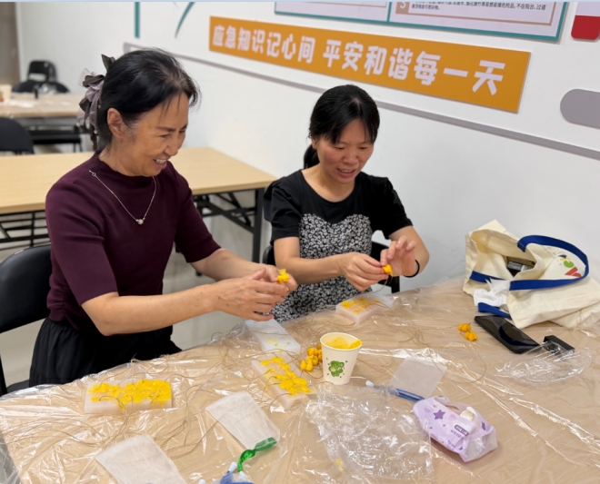 苏州园区锦溪南社区：拾桂凝香传古韵 巧手匠心践温情