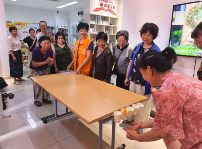 苏州园区星辰北社区:小球滚出欢乐 老友赛出活力 苏州园区星辰北社区:小球滚出欢乐 老友赛出活力