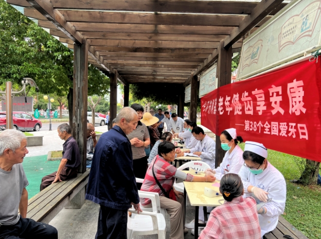 义诊进社区,健康暖民心!苏州园区吴淞社区联合星浦医院开展便民义诊活动 义诊进社区,健康暖民心!苏州园区吴淞社区联合星浦医院开展便民义诊活动