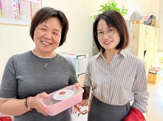 苏州园区星辰北社区：情暖重阳 糕香邻里